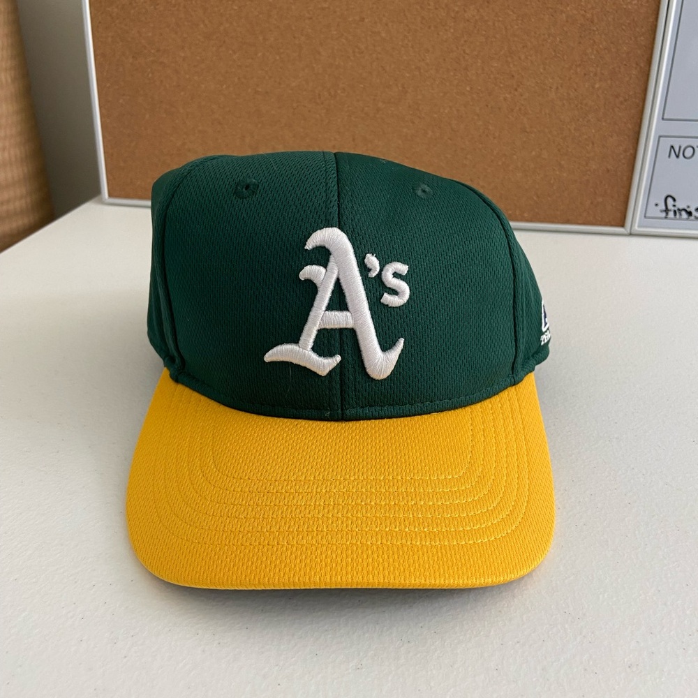 NWOT MLB Oakland Athletics youth baseball cap hat one size‎